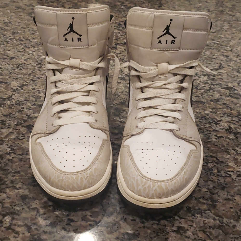 Nike Air Jordan 1